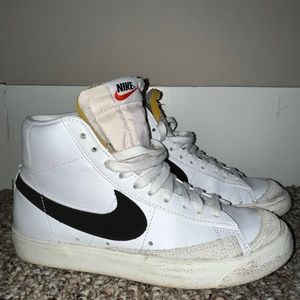 Nike Blazer Mid 77’ -Women’s